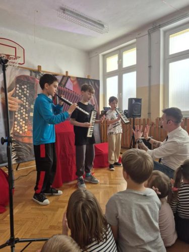 83681cc6-84d1-430b-9972-142a1a457f43