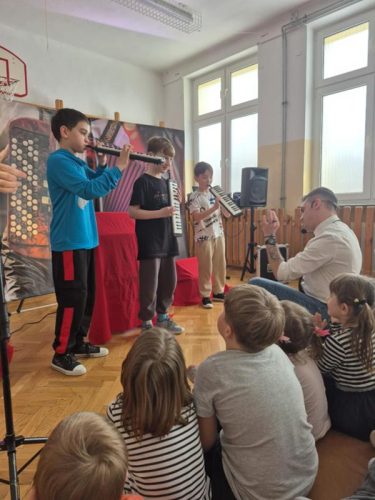 cf58caa0-fb87-4b89-80a4-cf68367ef7a2